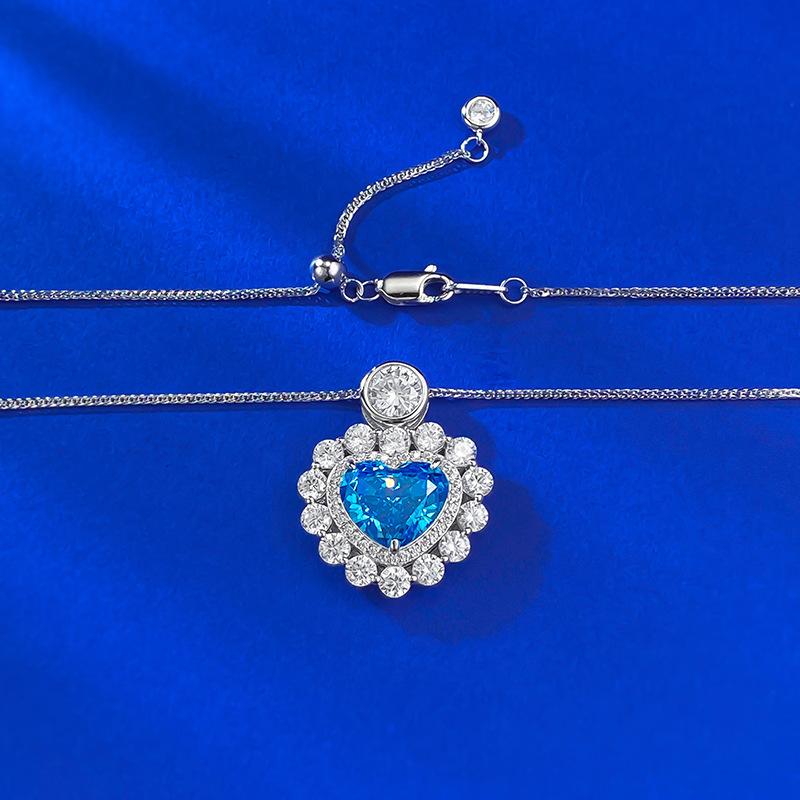 

Quiet Heart Artificial Aquamarine Love Pendant 9 * 11 Ice Flower Necklace 925 Silver