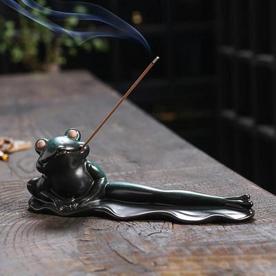 1pc Handmade Ceramic Creative Frog Ornament Incense Stick Holder, Aromatherapy Home Decor Censer Tea Pet (Without Incense)