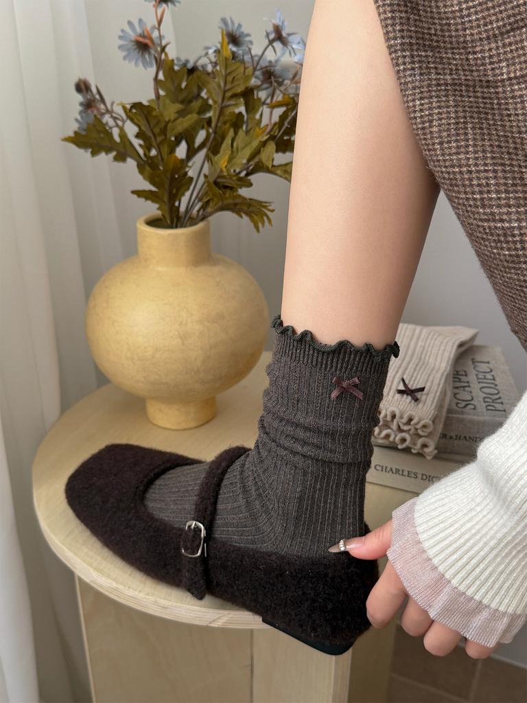 Autumn And Winter Casual Cotton Socks Women'S Breathable Fungus Edge Calf Socks Bow Vertical Pattern Thin Stacking Socks Boneless Medium Tube Socks
