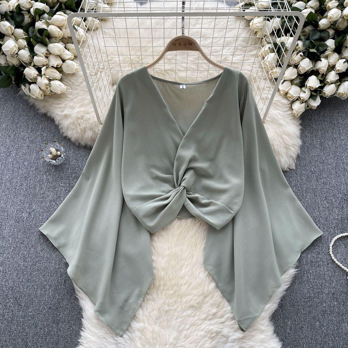 

Женский плюс размер новый V-образный вырез с длинным рукавом короткий шифоновый топ с перекрученными роговыми вставками one size зелёный