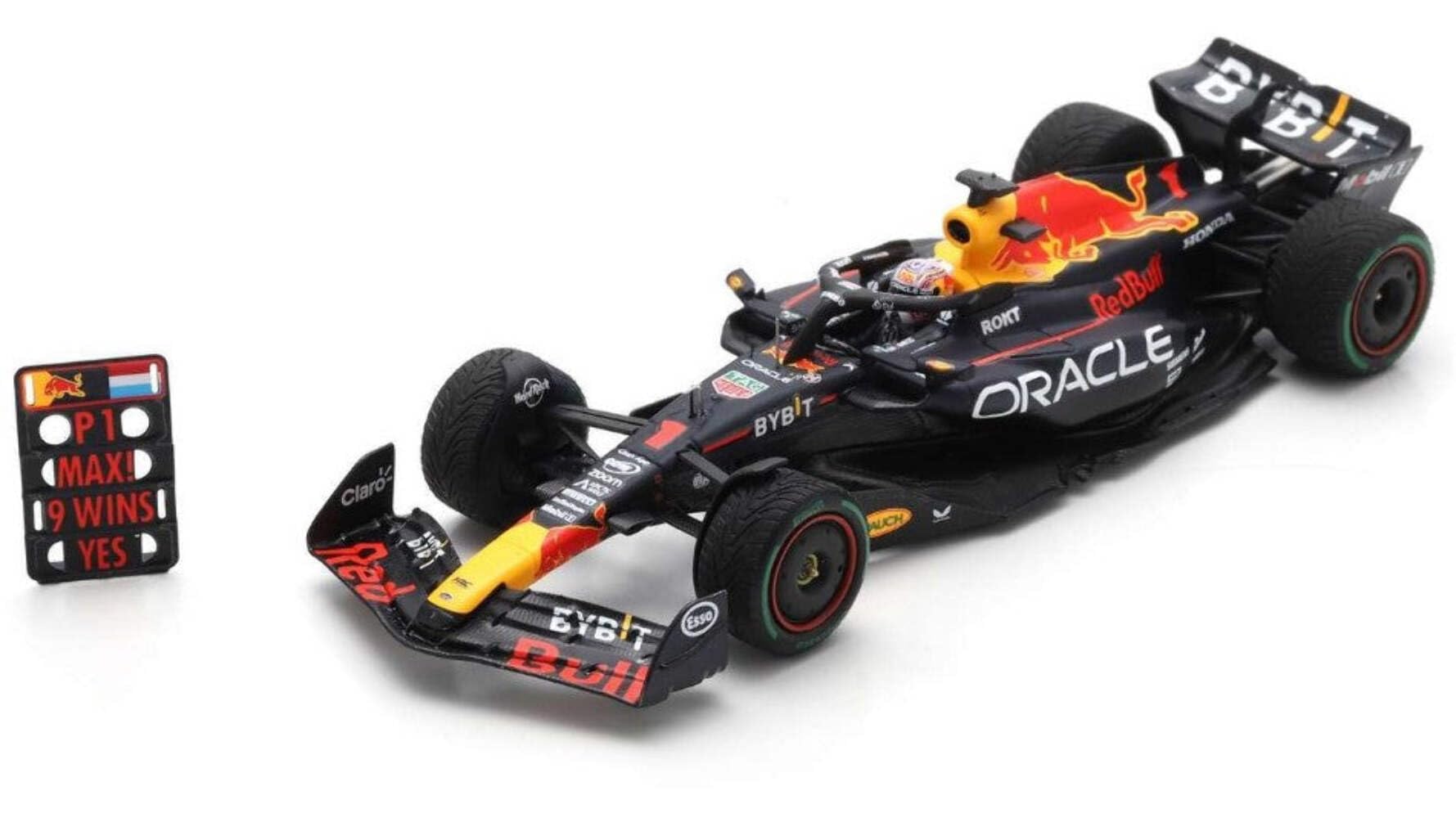 

Spark Oracle Red Bull Racing RB19 2023 F1 Победитель Гран-при Нидерландов Ферстаппен с пит-бордом 1/43 #1 М.