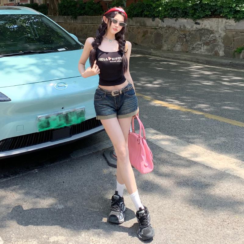 Women s 2025 Summer American Retro Low-Waist Denim Cuffed Shorts: Loose, Slimming, Wide-Leg Hotpants XS
