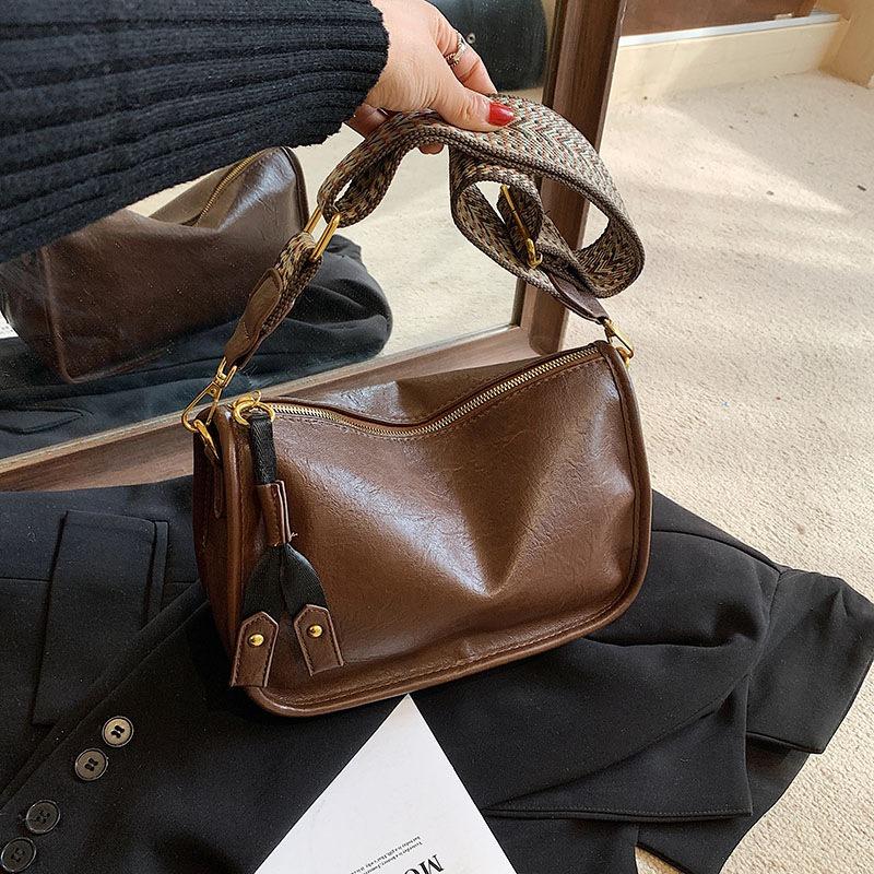 Bag women's new fashion broadband shoulder messenger bag niche design pillow women's bag