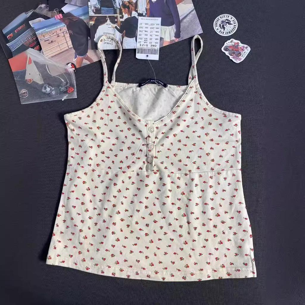 B&M Women's Floral Lace Three-Button Suspender Top