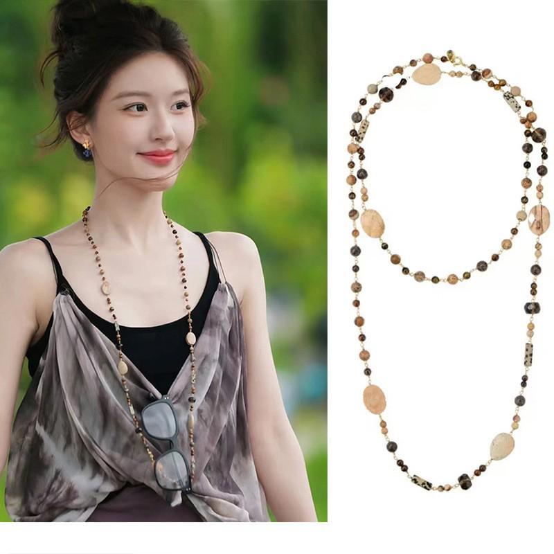 Retro Tiger Eye Stone Necklace - Versatile Maillard Style for Autumn & Winter Sweaters, High-End Luxury Accessory.