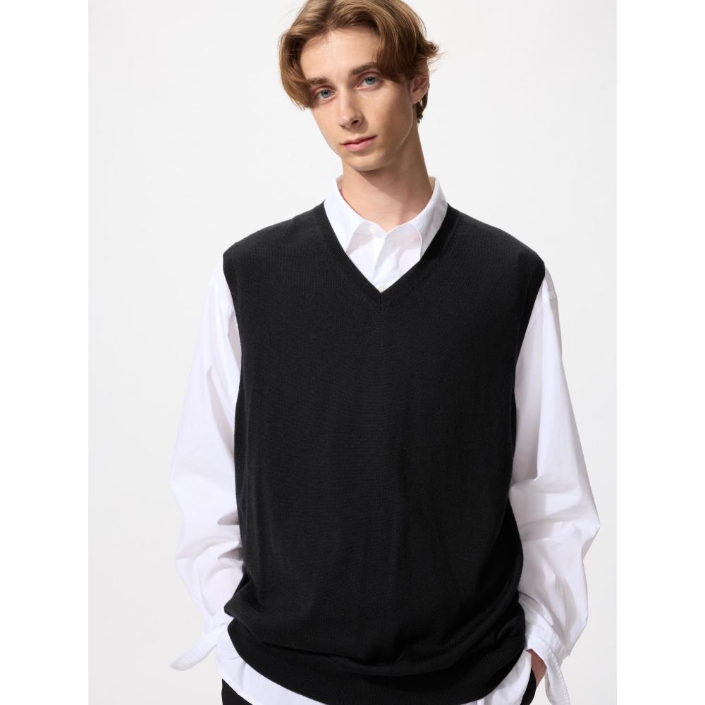 Uniqlo Japan Merino V Neck Vest