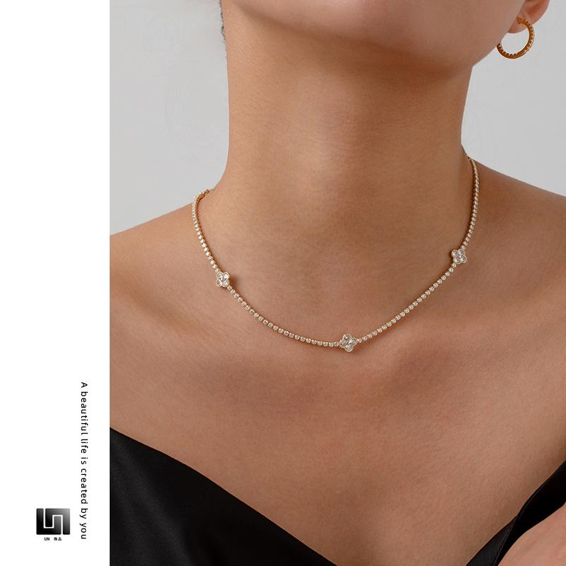 Collana da Donna Quadrifoglio in Zircone - Elegante e Stilosa Catena Clavicolare