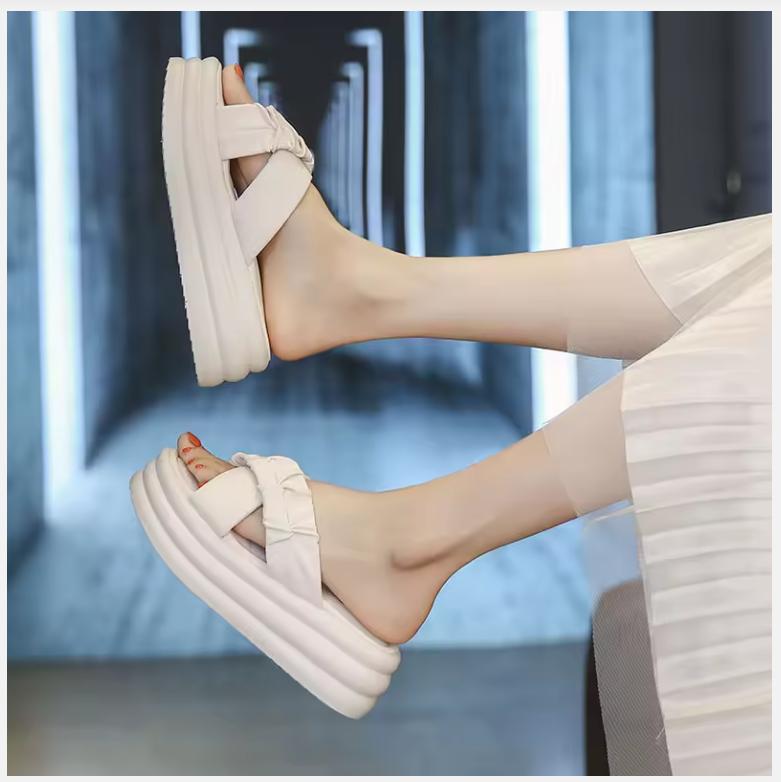 Women Slippers Fashion Sandals Thick Shoes Beach EVA Platform Slides Summer Outdoor Non Slip Orginal High Quality Bedroom Home