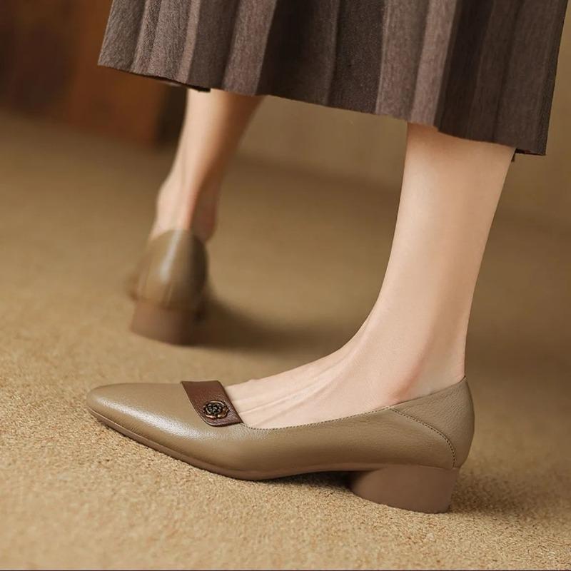 Nuova Scarpa Singola Elegante alla Moda Leggera Comoda Versatile con Bocca Bassa per Donna con Suola Morbida da Abbinare a Gonne Corte