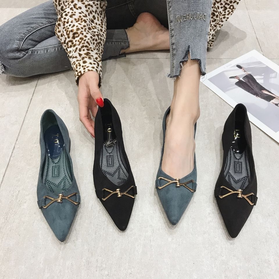 Black pointed metal buckle comfortable and not tired feet shallow mouth single shoes French temperament work shoes women's 2025 summer and autumn new