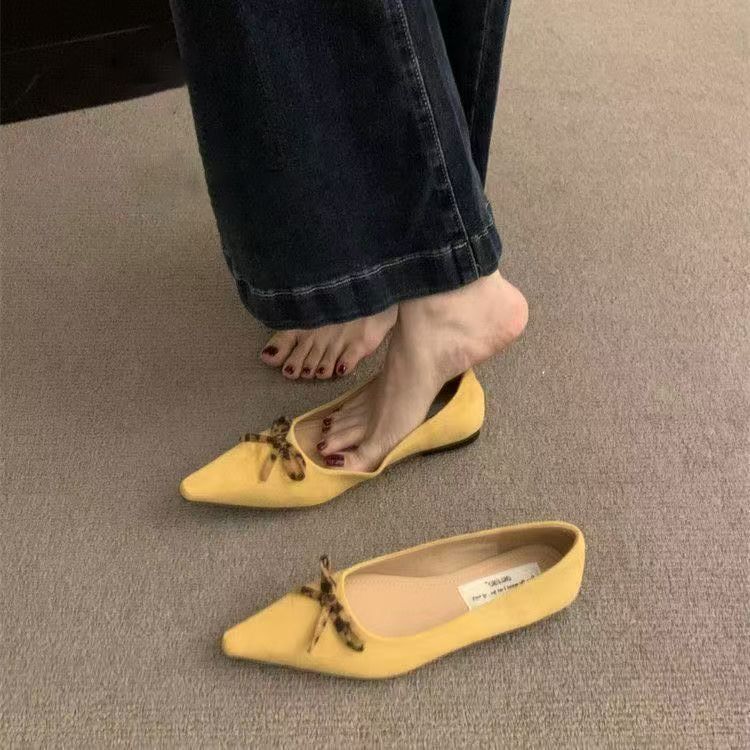 Retro non-slip flat shoes, small fragrant style pointed head, shallow mouth fashion bow single shoes women's 2026 new models