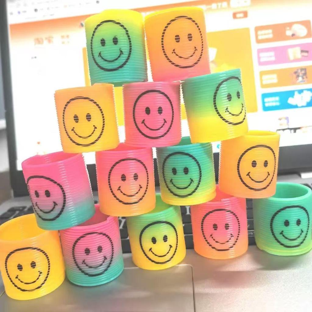 3.5CM Mini Smiley Face Rainbow Spring Ring: Children's Seven-Color Elastic Decompression Toy