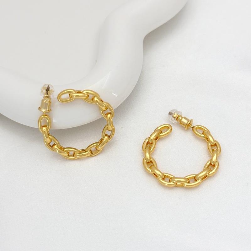 Summer Women S Simple High-End Stud Earrings Round Pig Nose Earrings Earrings золотой