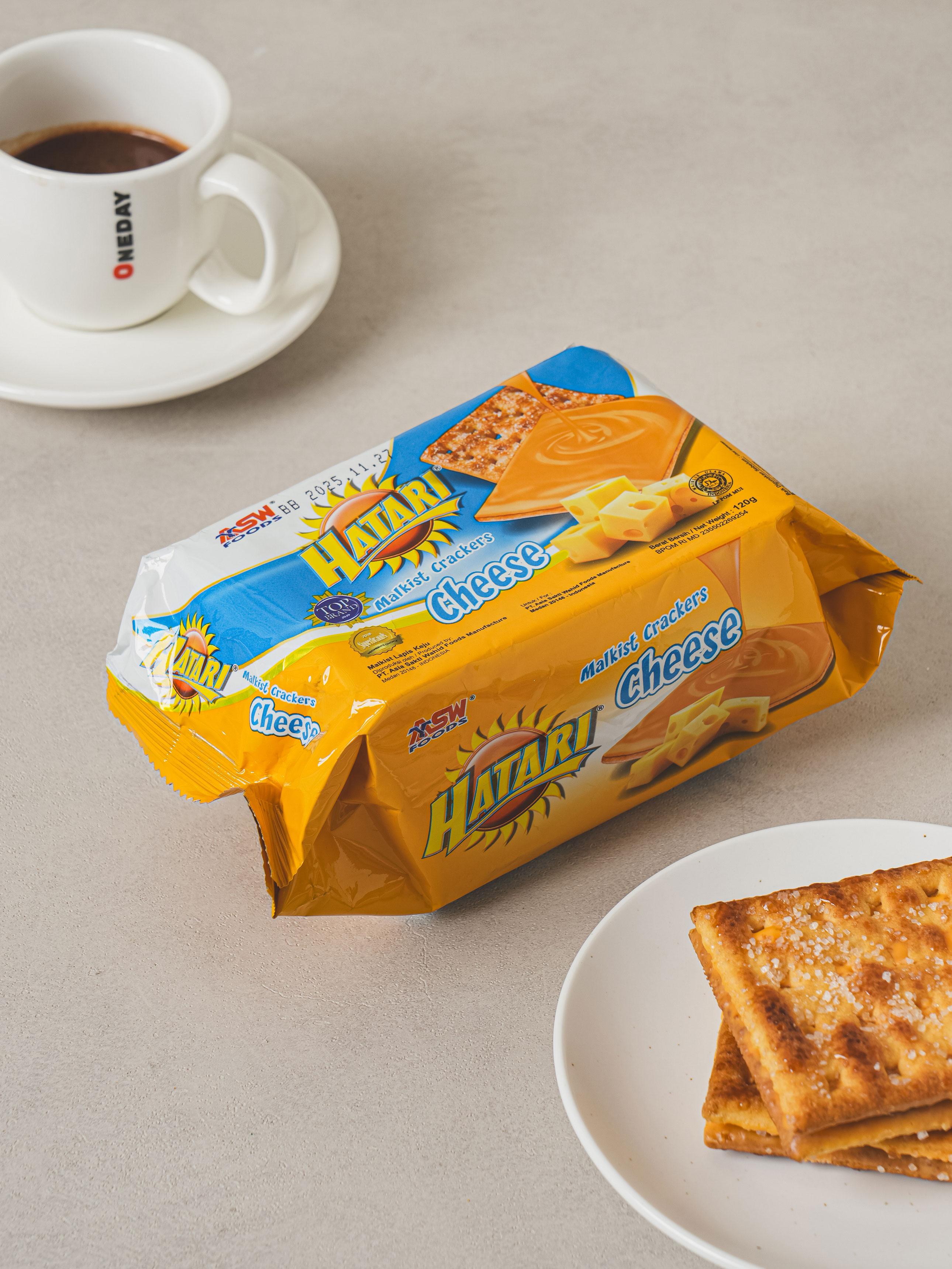 Hatari Malkist Crackers 120g - Cheese Flavor 1ea