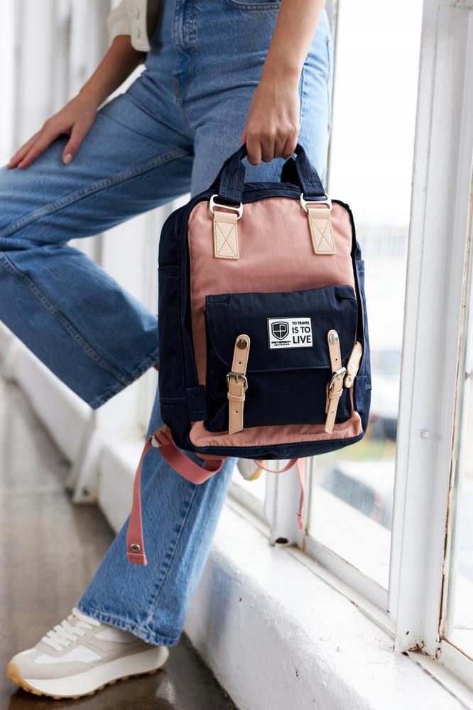 Urban, spacious polyester backpack - Peterson