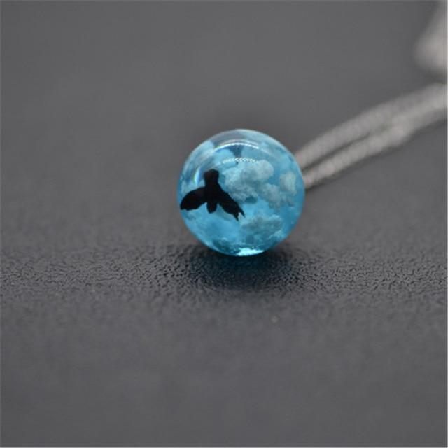 Chic Transparent Resin Craft Rould Ball Moon Pendant Necklaces Women Blue Sky White Cloud Chain Pendant Necklace Voguish Stylish Jewelry Giveaway