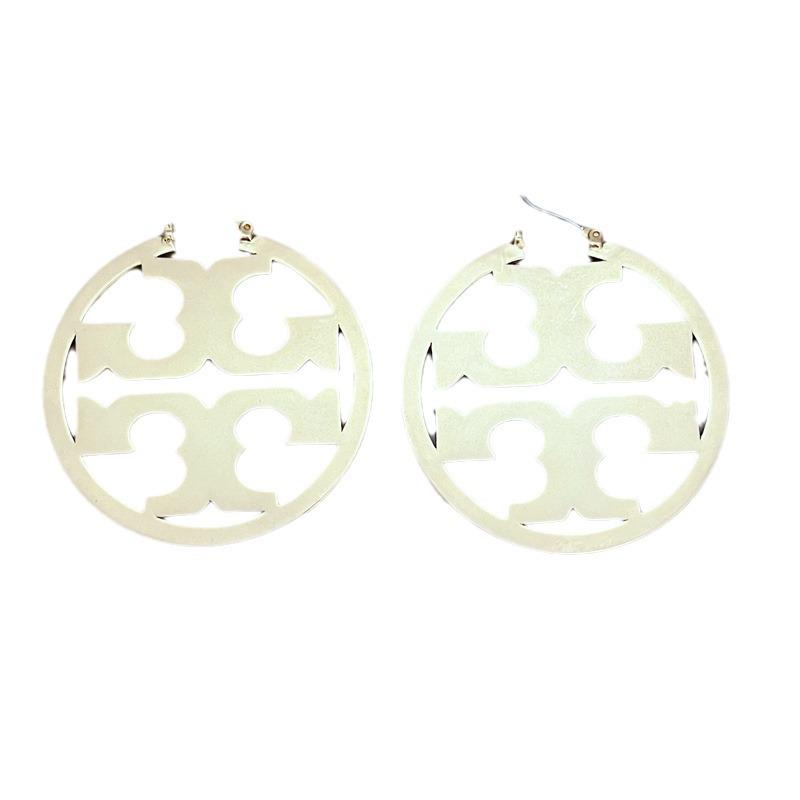 Elegant Retro Two-Tone Matte Stud Earrings: Exquisite, Trendy & Unique