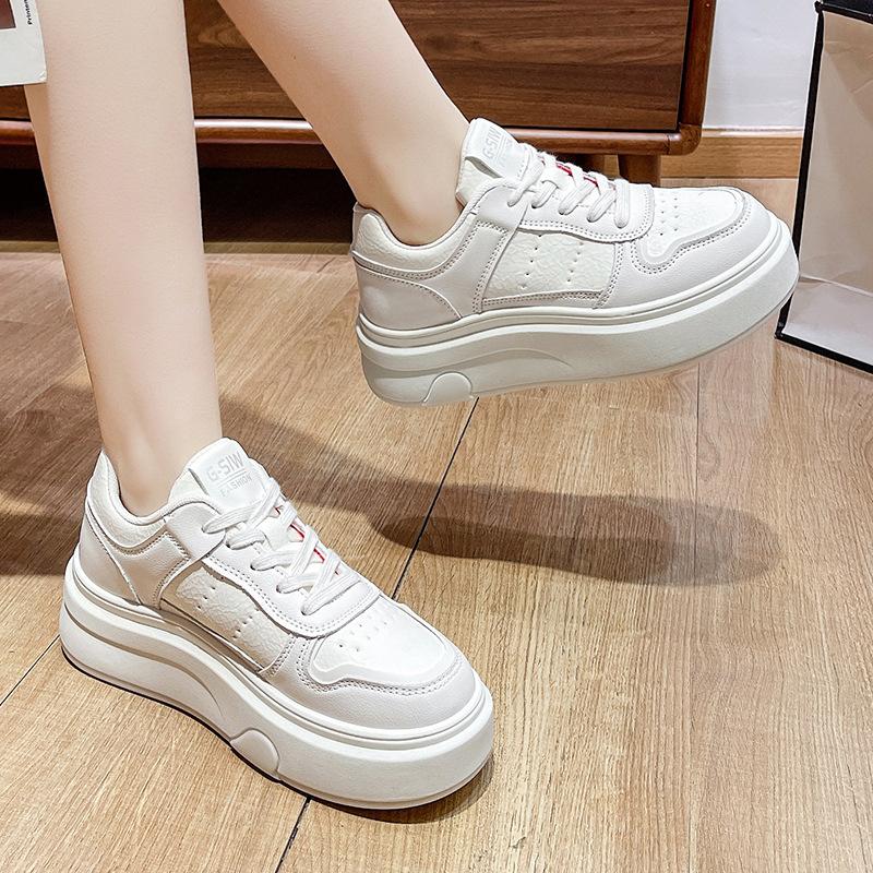 Platform Women's 2026 Spring New Sports and Leisure Shoes Heightening Women's Shoes Lightweight Muffin Board Shoes