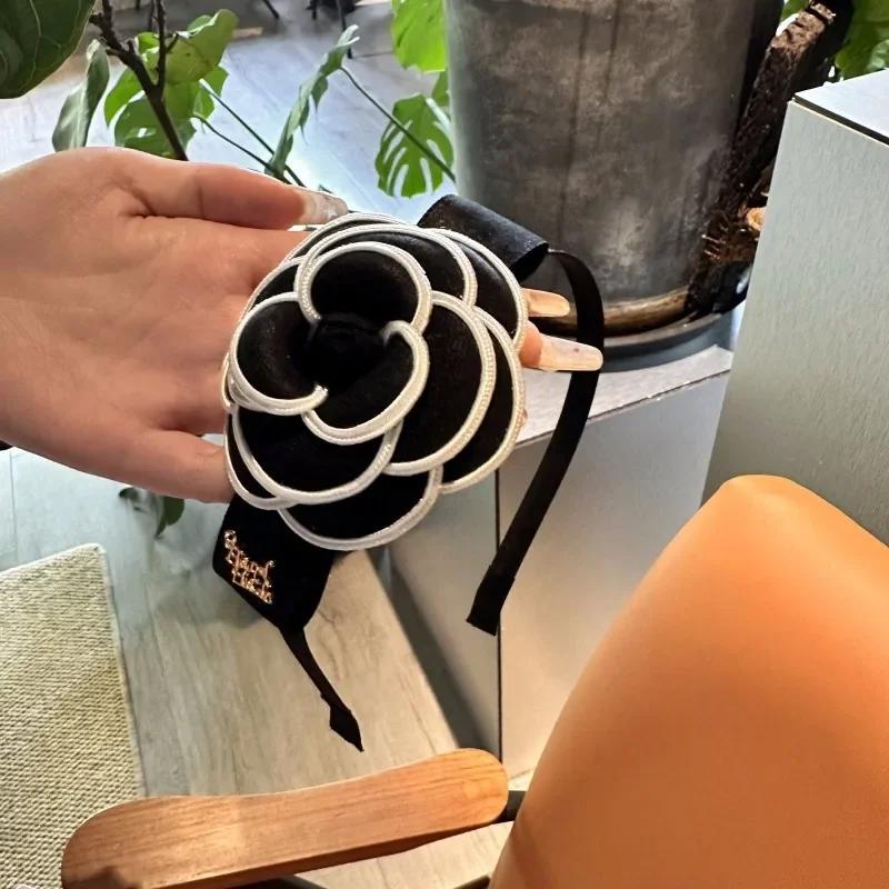 

Классическая повязка для волос с цветком камелии, модная повязка на голову из ткани с большим цветком, элегантная заколка для волос, корейские аксессуары для волос для девочек и женщин