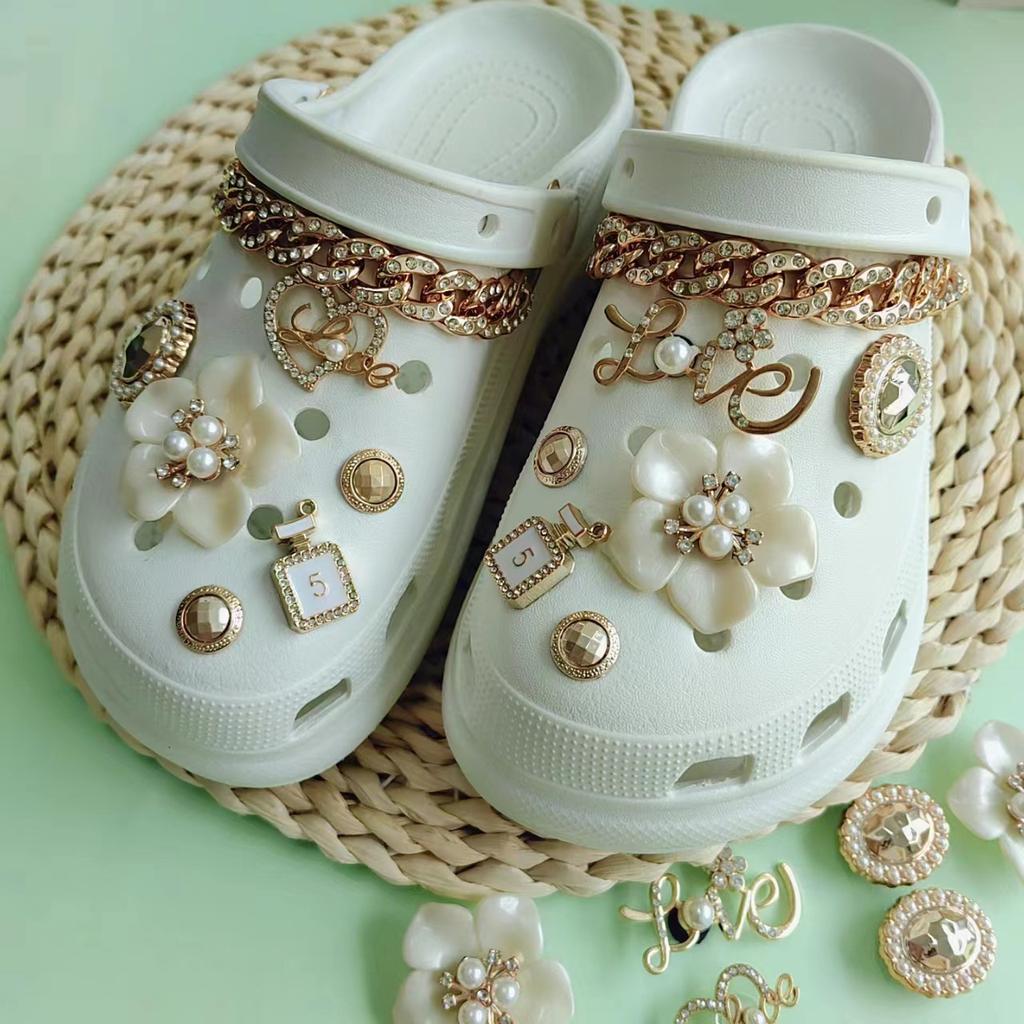 New DIY hole shoes decorative buckle small fragrant plum blossom pearl love LOVE shoe buckle removable rhinestone chain
