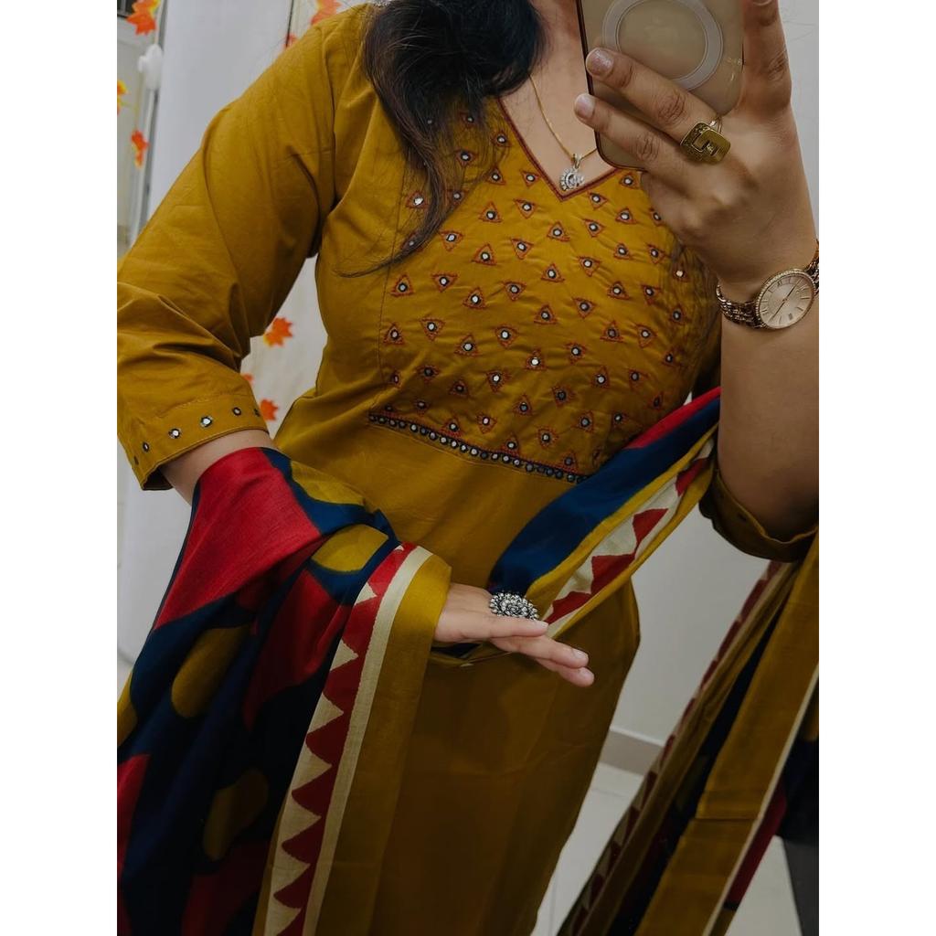 Heavy Cotton Pakistani Kurti Pant Dupatta Set Designer Bollywood Ethni Kurta Set