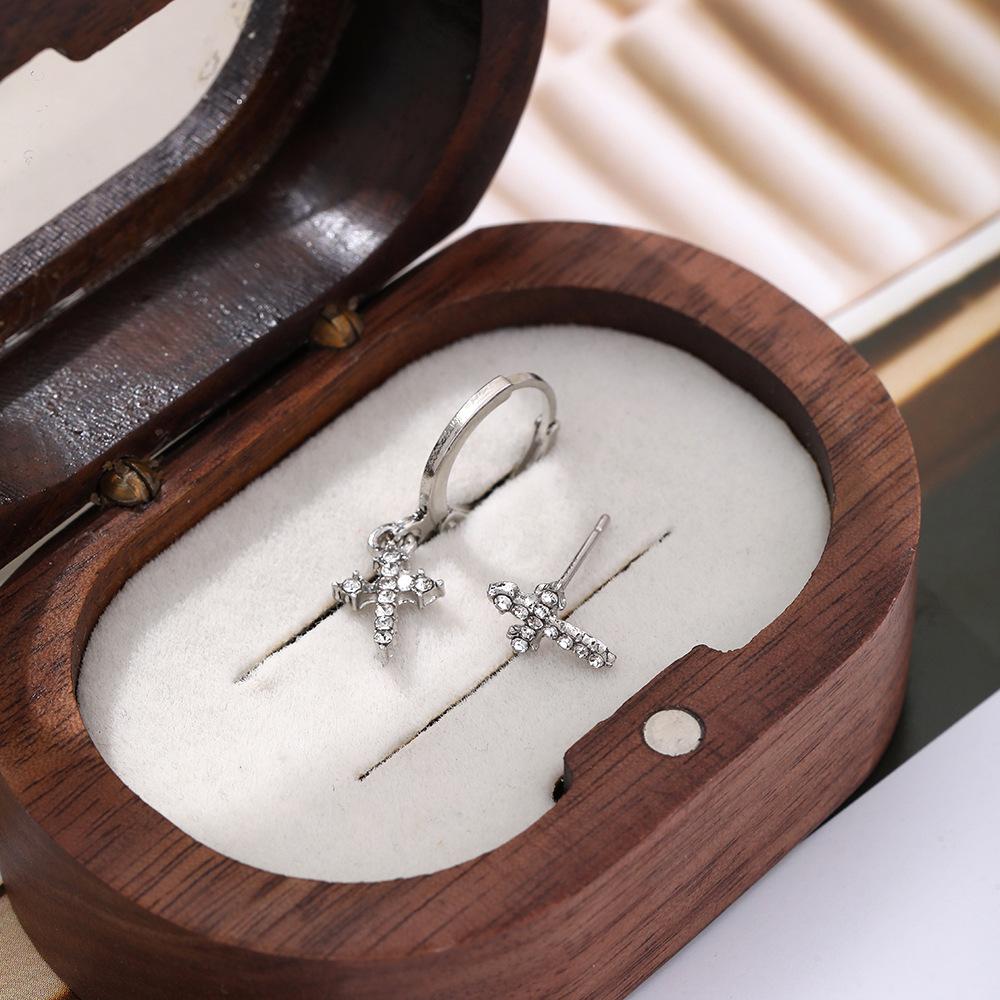 Super Flash Diamond Cross Ear Buckle Simple Retro Asymmetrical Temperament Stud Earrings Niche Creative Design Personalized Earrings