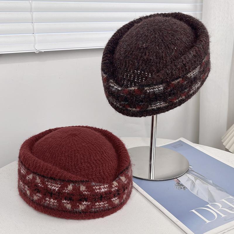 Autumn and winter new atmosphere top hat Fair Island jacquard knitted stewardess hat medicine box hat knitted melon fur hat sailor hat