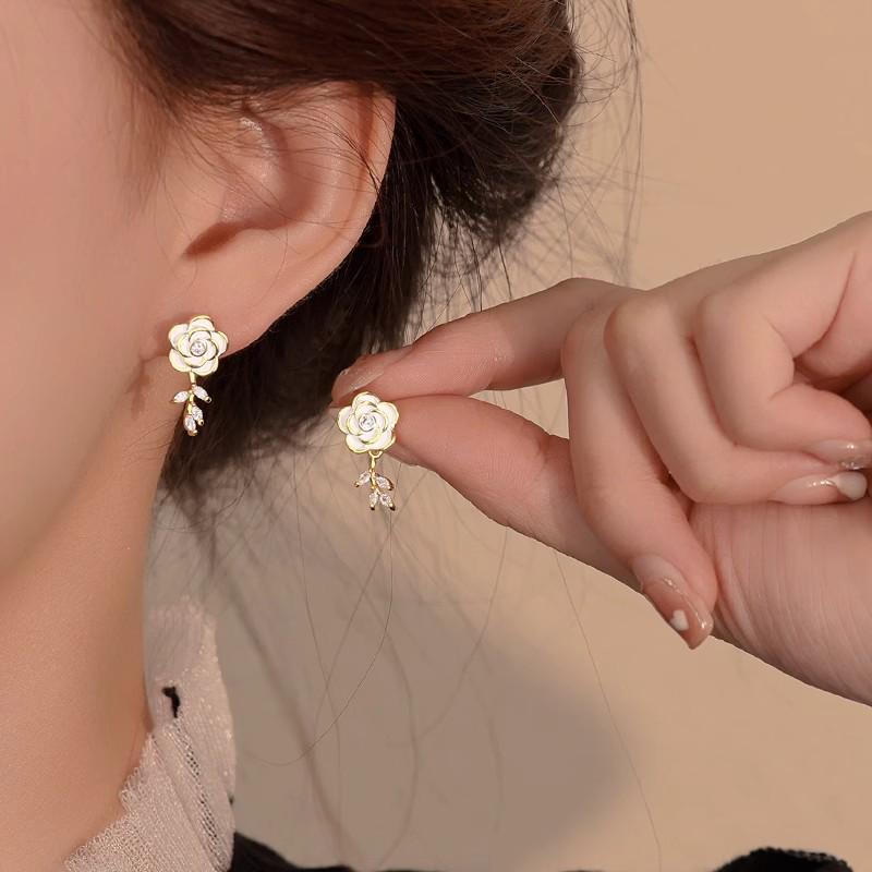 White Camellia Zircon Ear Clips - Elegant Mosquito Coil Design for Non-Pierced Ears