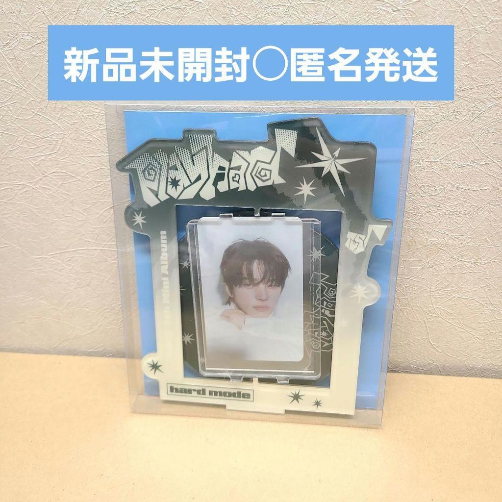 [USED] TWS Play Hard Signu Acrylic Stand Pop-up