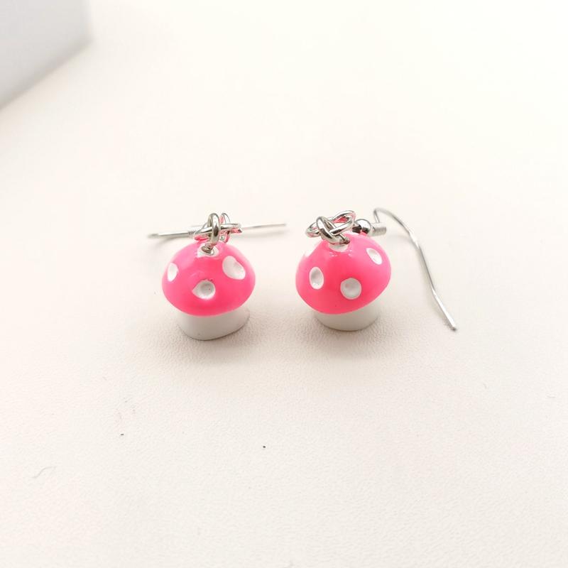 Small Mushroom Shaped Dangle Earrings Cartoons Cute 8 Colors Handmade Drop Earrings For Women Girls Jewelry Lovely Funny Gifts