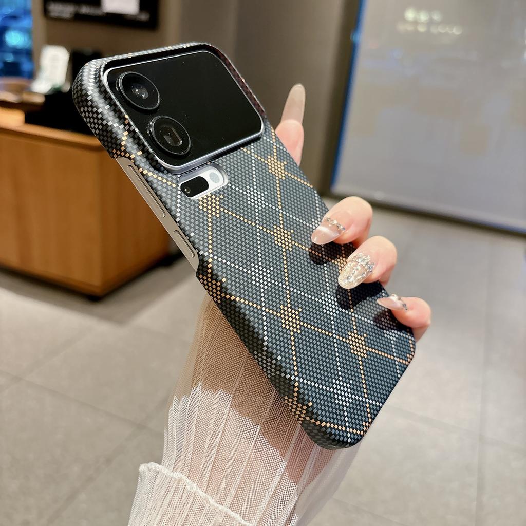 Half a pack of carbon fiber pattern, suitable for Xiaomi 17ProMax magnetic mobile phone case MI15 skin matte business protective case