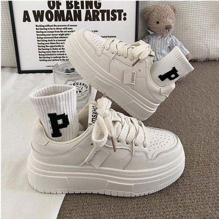 Popular platform white shoes women's 2025 autumn new popular versatile small whiteboard shoes heightening shoes sports shoes