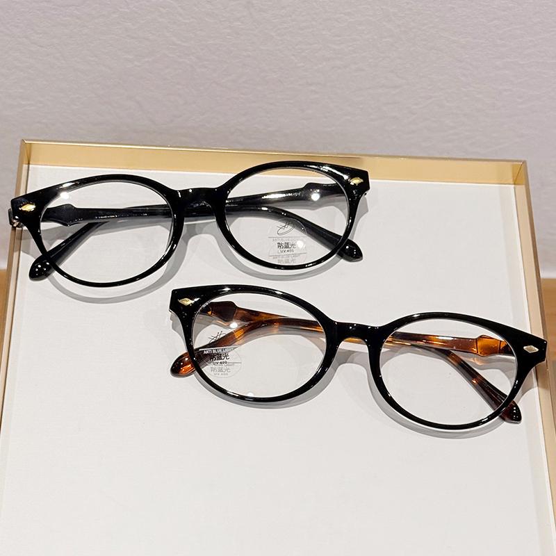 Women's INS Style Retro Small Oval Presbyopia Glasses Stylish Retro Ultra-Lightweight Anti-Blue Light Reading Glasses