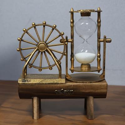 Vintage Riesenrad Sanduhr Ornament ein Dekorationsartikel für den Tisch Gefertigt als Souvenir Mit einem Holzsockel Perfekt für Schlafzimmer Und Wohnzimmer
