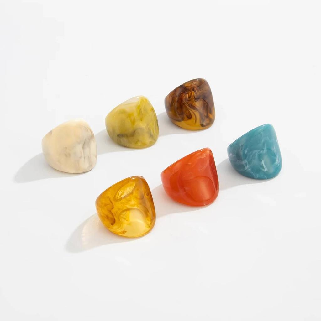 IngeSight.Z Vintage Irregular Smooth Resin Acrylic Rings for Women New Trend Boho Geometric Finger Rings Aesthetic Party Jewelry