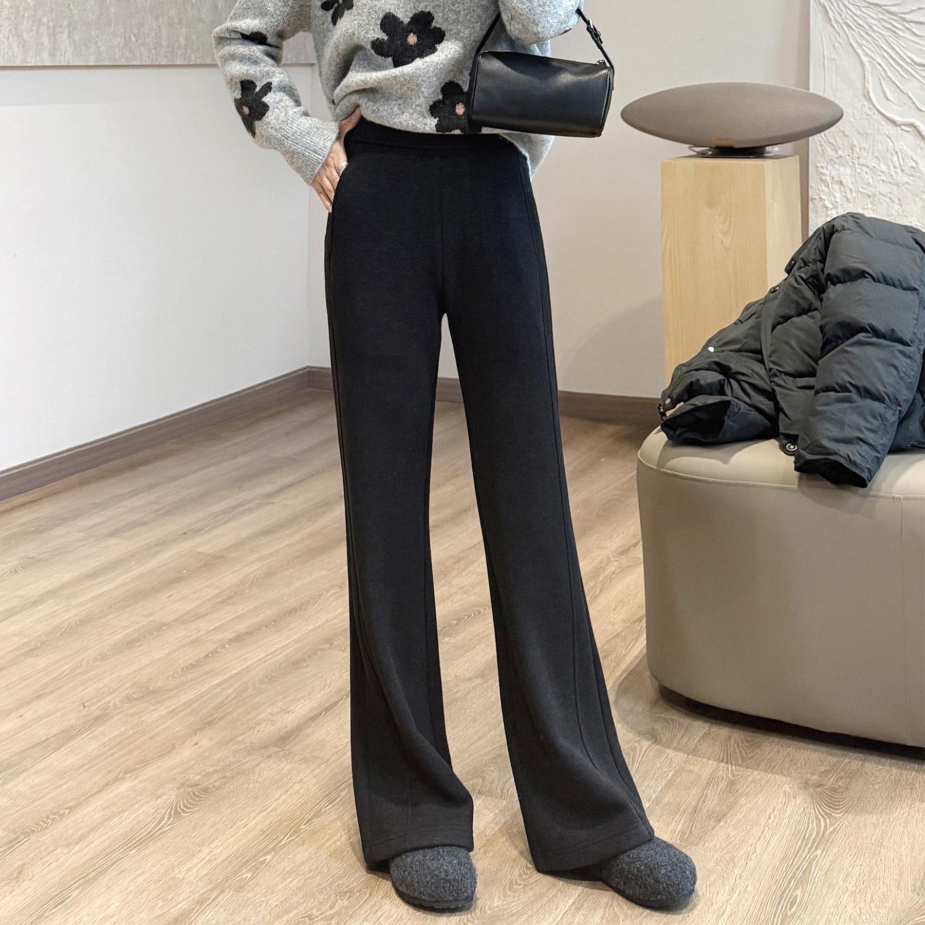 

Coffee Micro-Flare Velvet Slimming Pants - Winter Temperament Extra Large