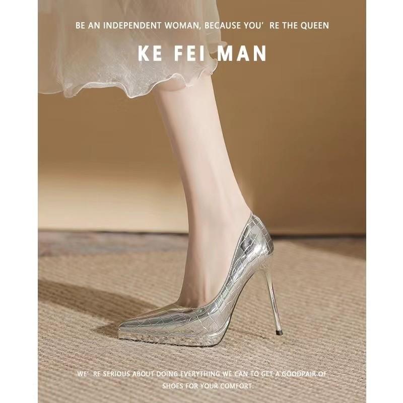 

Мода 2024 Туфли на платформе на шнуровке Брендовые лодочки Обувь для африканской женщины С мелким вырезом Сексуальные босоножки Заостренный клиновидный каблук Лакированная кожа Слипоны Золотистый 40 серебряный