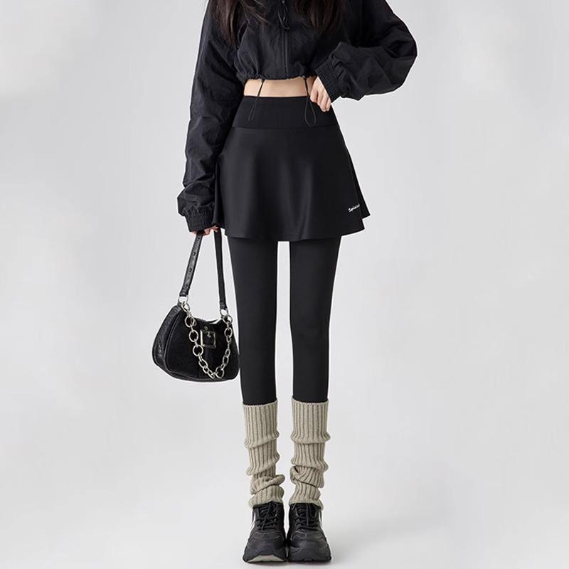 Women's Faux Two-Piece Fleece-Enhanced Shark Pants: Yoga-Style Pleated Skirt and Tights for Spring, Autumn, and Winter.