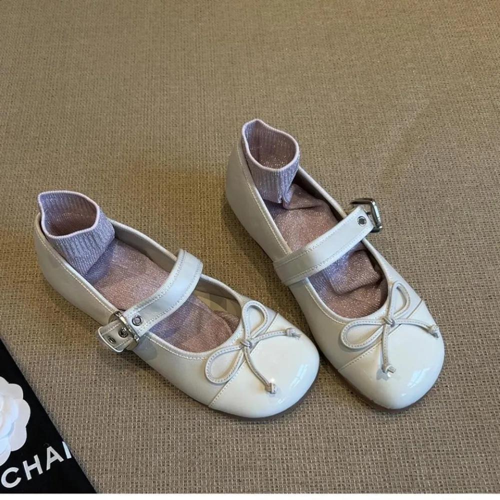 Fashion French Retro All-match One-word Buckle Mary Jane Shoes Women's 2025 Spring and Autumn New Bow Flat Shoes Casual Single Shoes