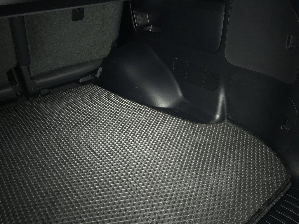 Trunk Mat V-1 (EVA, 5 Places, Black) for Lexus LX570/450d