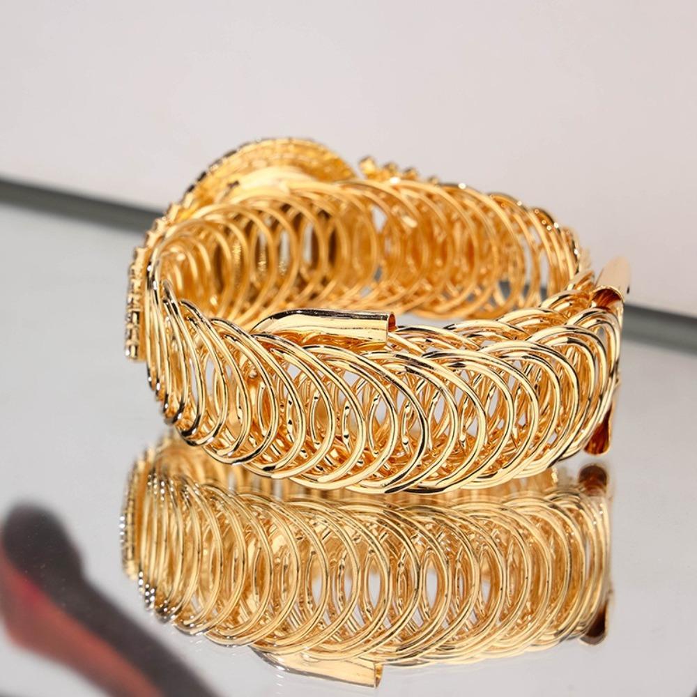 Elegant Quartz Zircon Wrist Watch Vintage Open Bangle Watches Personality Crystal Watches  Gifts