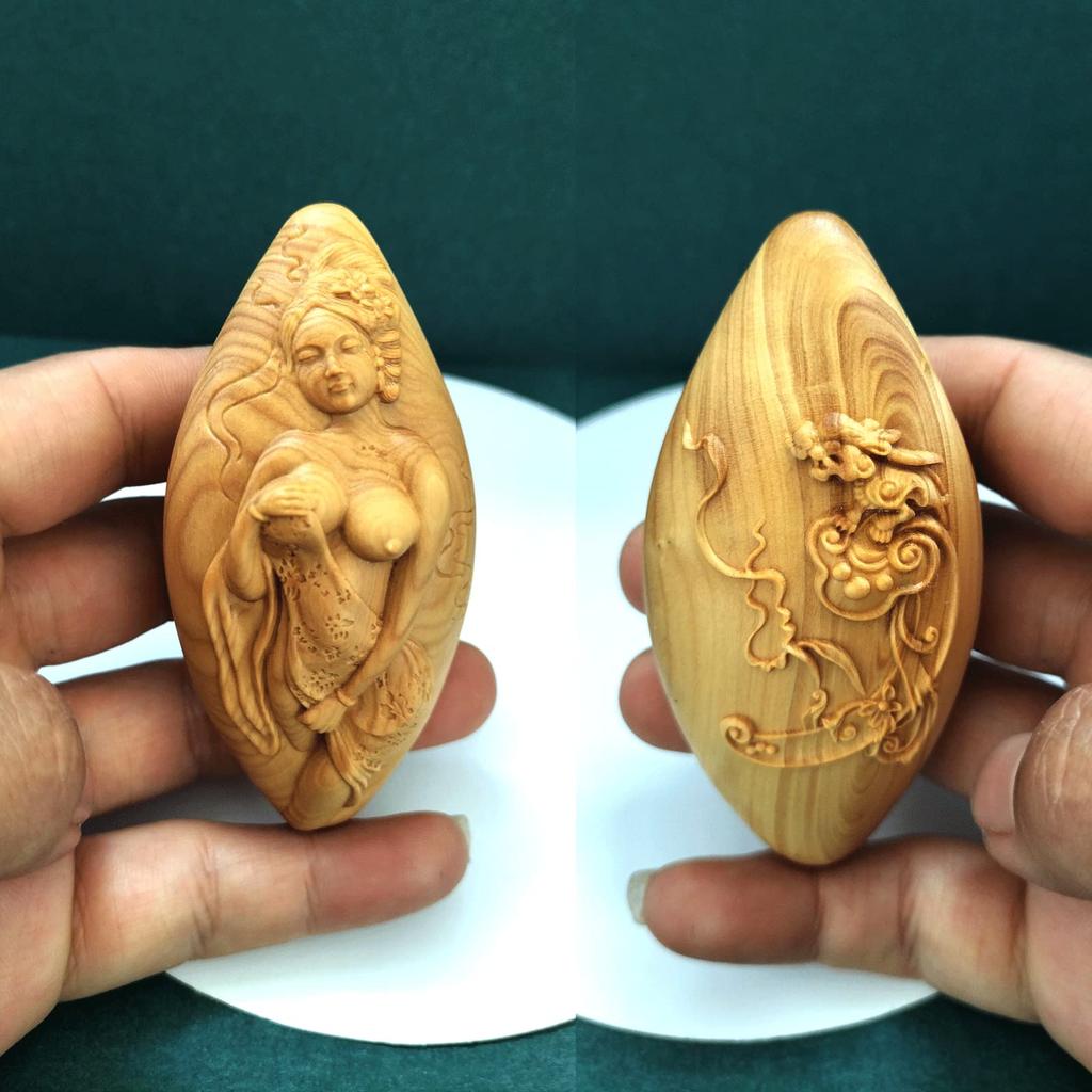 Holz geschnitzte Buddha-Statue Niedliche Sieben Glücksgötter Benzaiten Buchsbaum Herzförmige Drachenfigur Amulett Amulett Feng Shui Artikel Glück 7cm x Breite