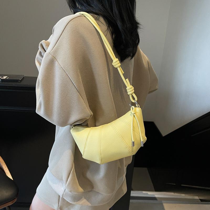 

Croissant bag women s crossbody 2025 new niche design texture soft fashion dumpling bag mobile phone bag versatile small bag жёлтый