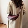Unique retro shoulder bag for women PU leather crossbody bag saddle design line bag banana bag fashion