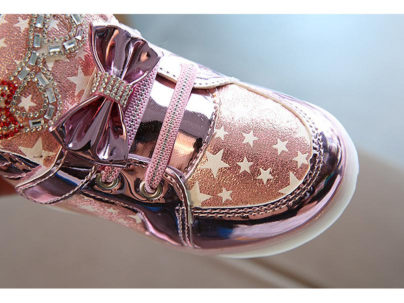 Korean-Style Breathable Velcro Luminous Skate Shoes for Kids (Spring/Autumn 2020)