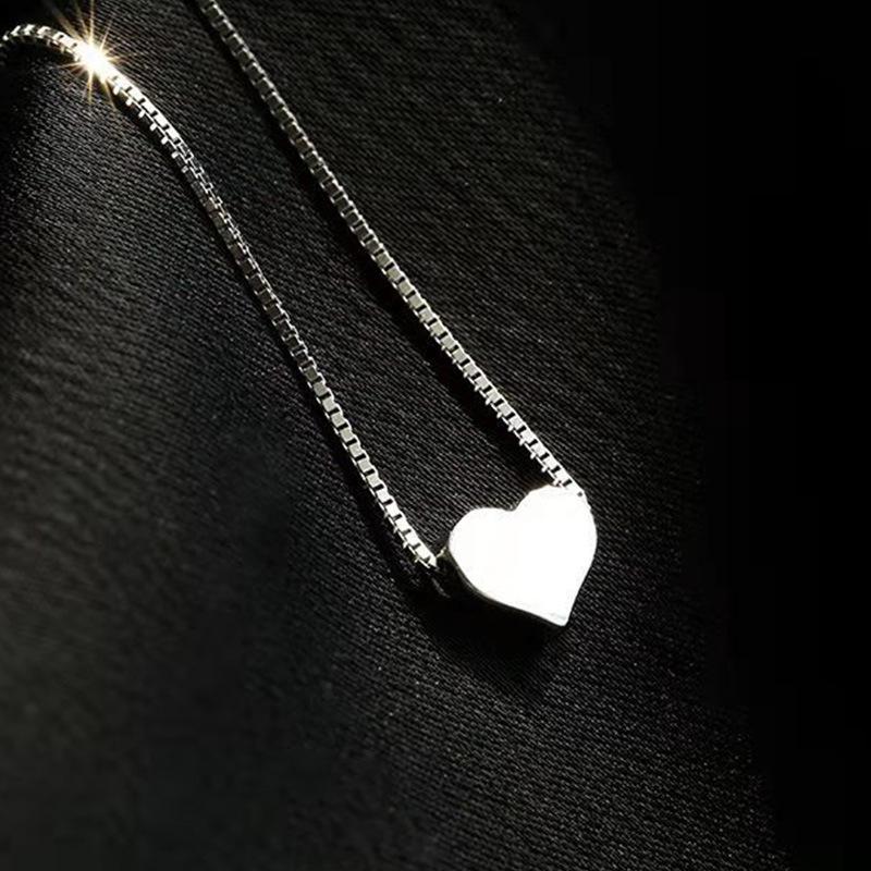 Fashion Exquisite Love Heart Pendant Simple Style Stainless Steel Collarbone Chain Temperament Women s Fashion Jewelry
