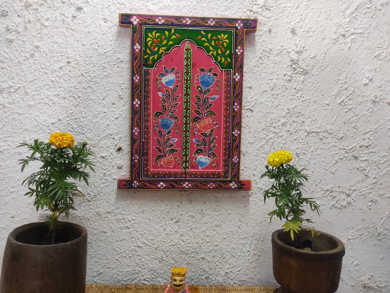 Handmade Pink Painted Jharokha: Embossed Indian Window Wall Decor разноцветный