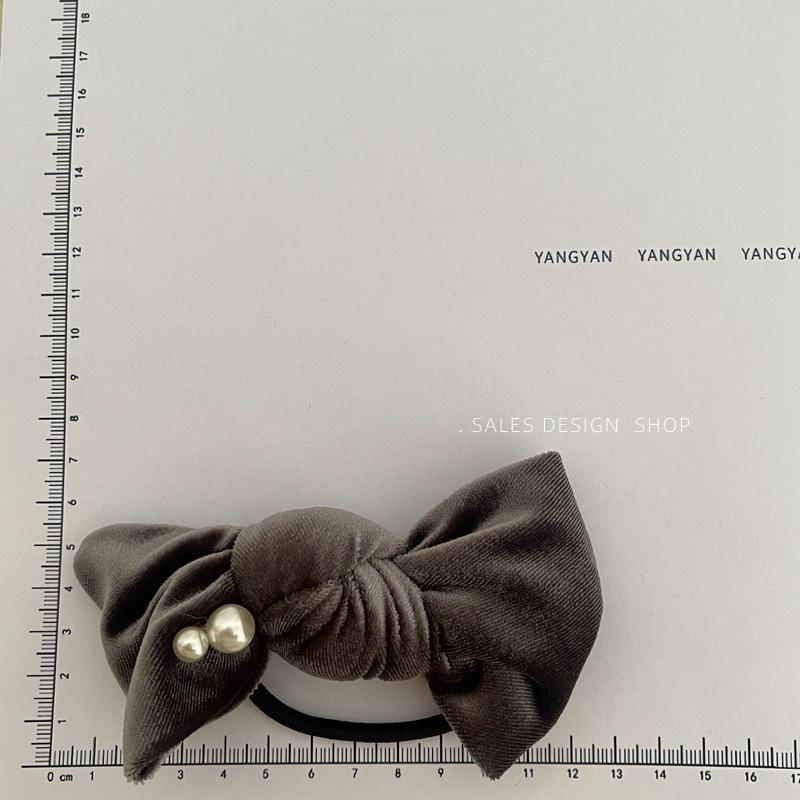 Korean Velvet Pearl Bow Hair Tie: Chic Autumn/Winter Headwear for Women