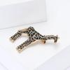 Fashion Cartoon Alloy Enamel Giraffe Brooch Exquisite Versatile Women'S Clothing Corsage Ornament Pin