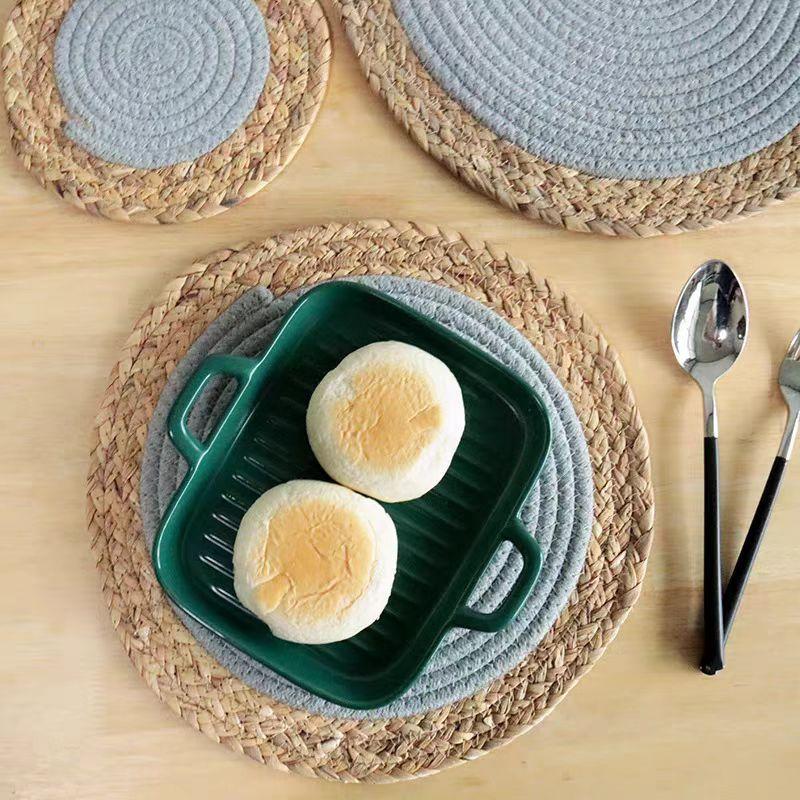 Rattan gewebte Tischsets, Hitzebeständige Untersetzer, Tassenunterlagen, Schüsselunterlagen, Japanisch inspirierte Tischdeko-Kissen für das Esszimmer